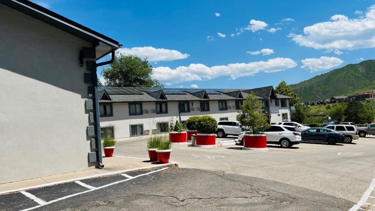 Adventure Inn - Glenwood Springs Eksteriør billede