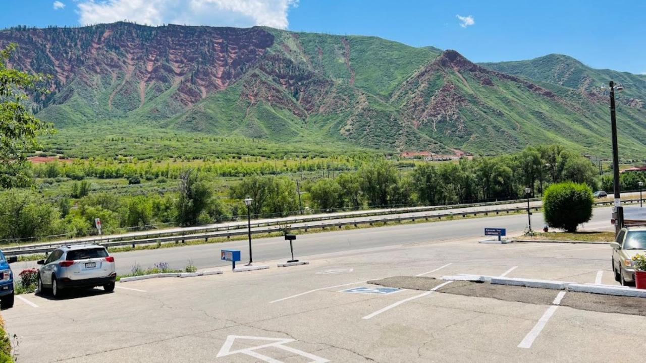 Adventure Inn - Glenwood Springs Eksteriør billede