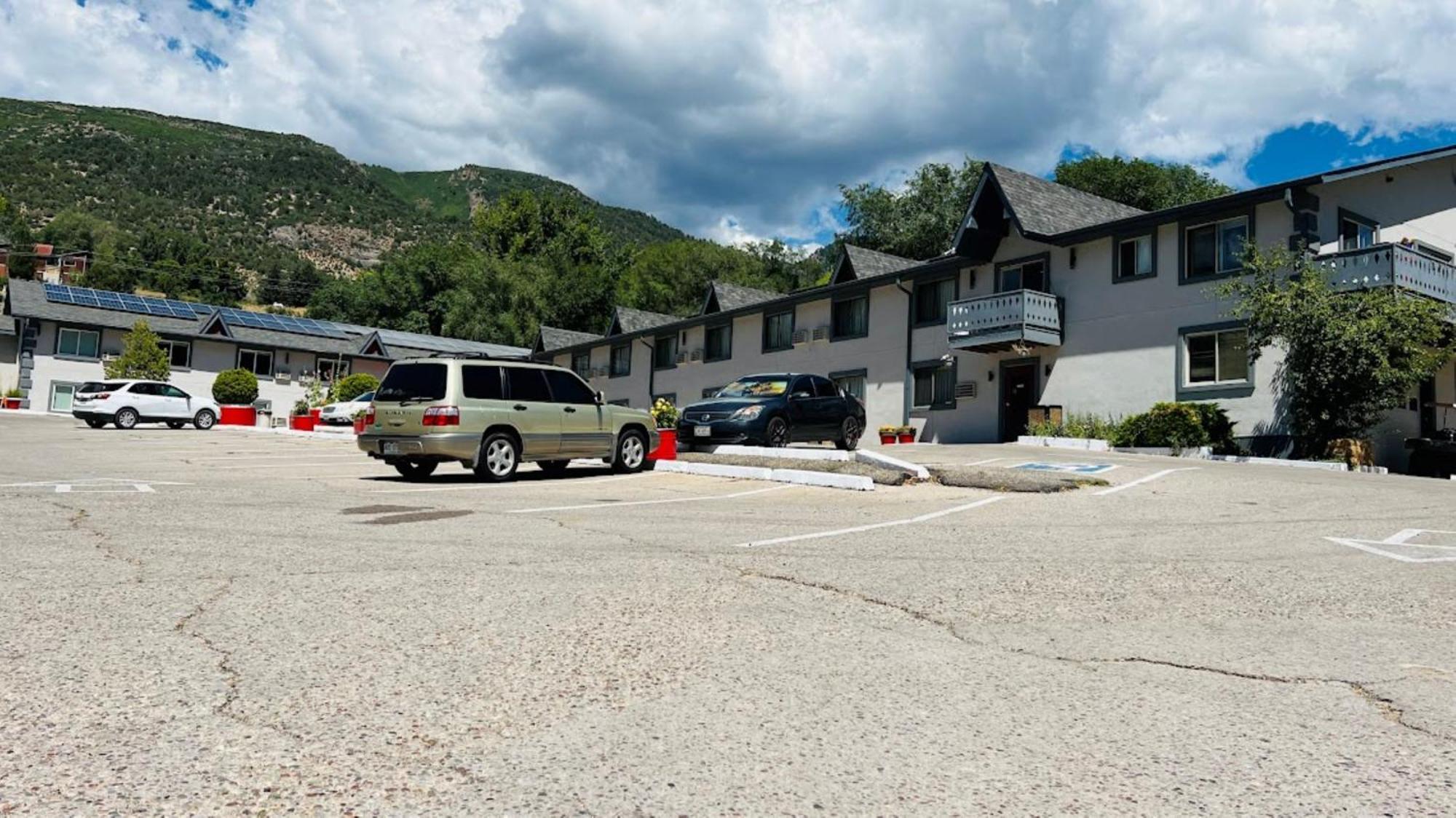 Adventure Inn - Glenwood Springs Eksteriør billede