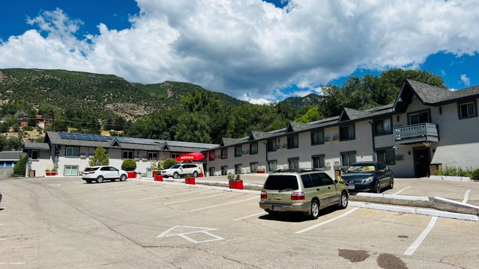 Adventure Inn - Glenwood Springs Eksteriør billede