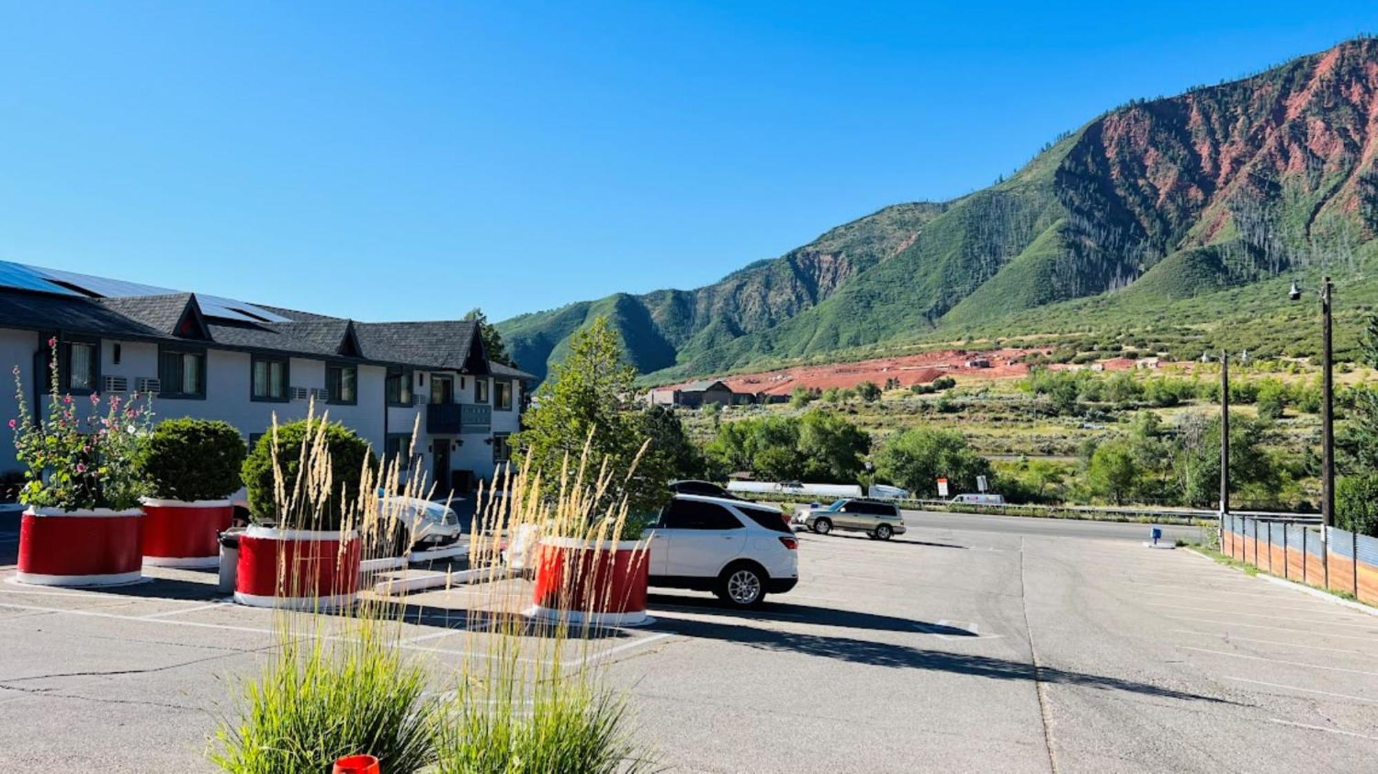 Adventure Inn - Glenwood Springs Eksteriør billede